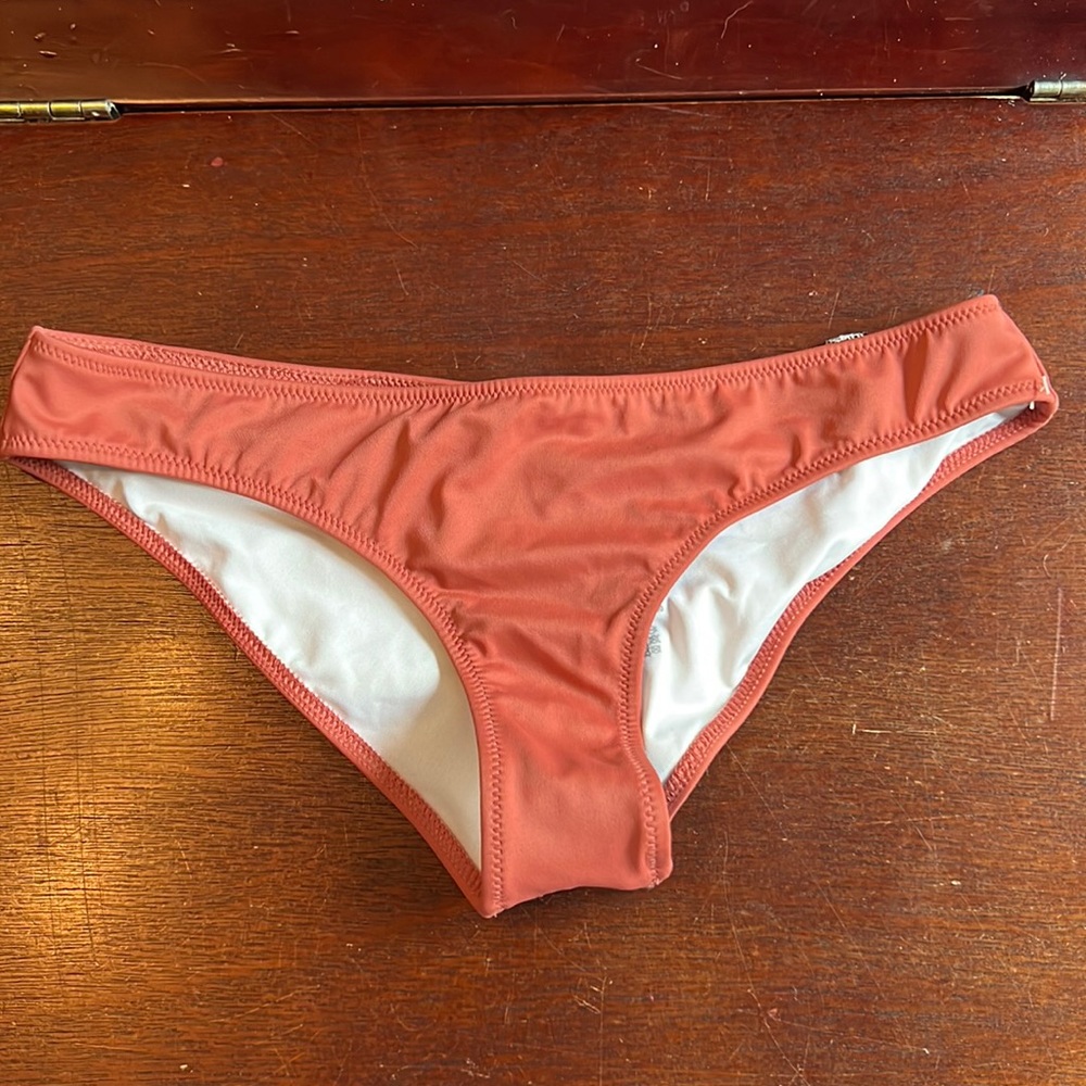New Victoria’s Secret (PINK) bottom size extra small never worn